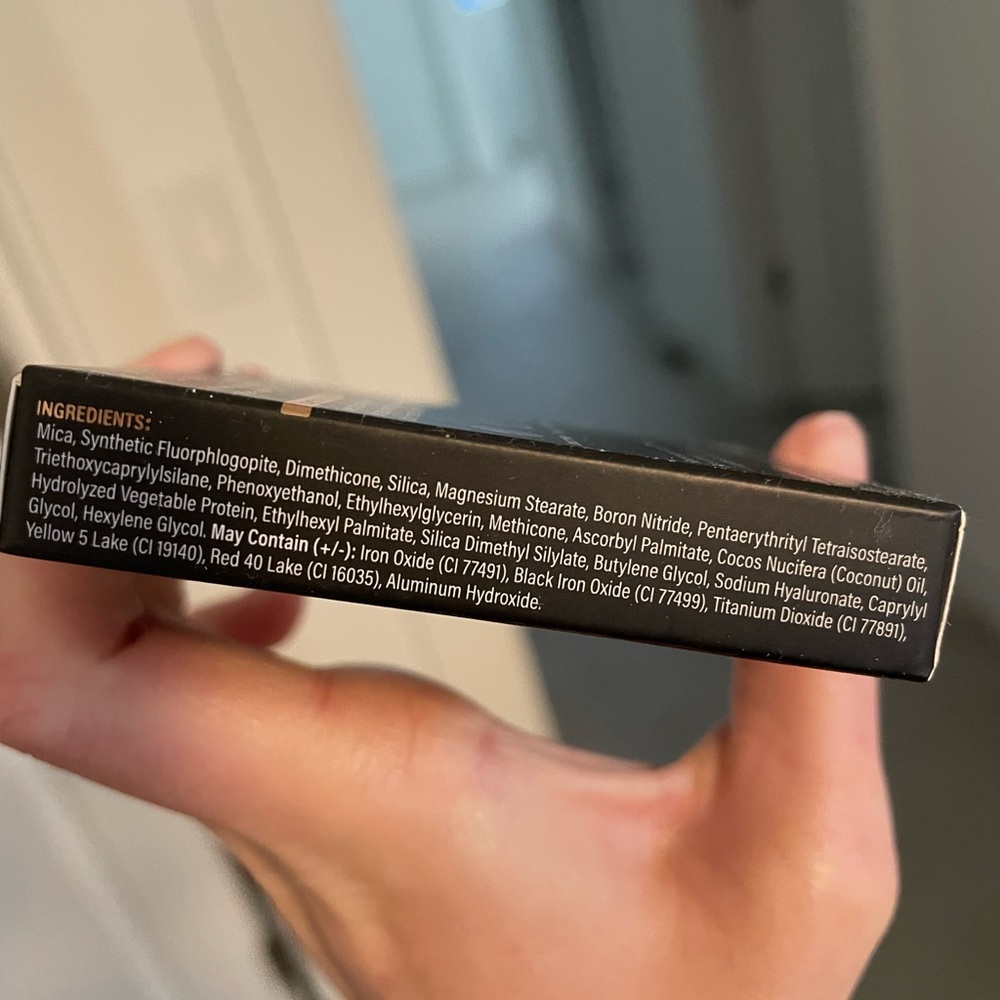 Bronzer - Picture 3 of 3